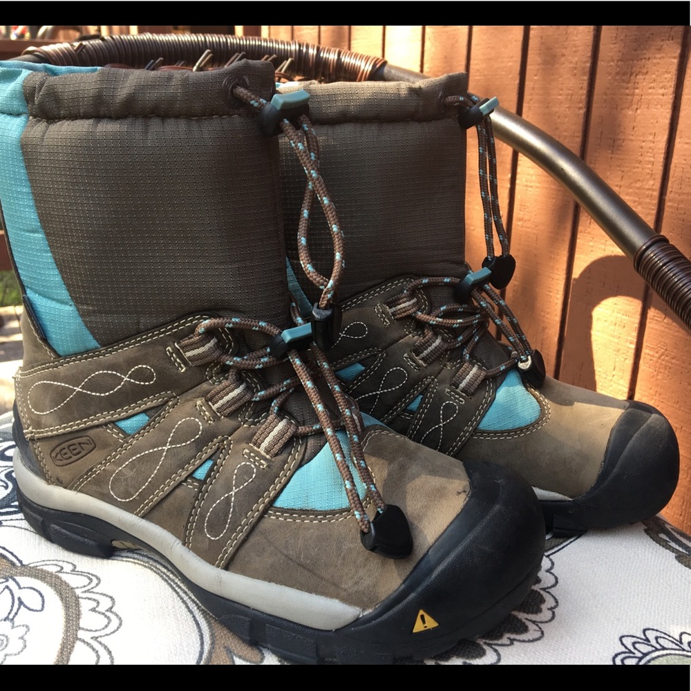 KEEN Waterproof Boots excellent cond. size 7.5